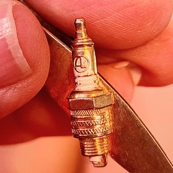Tie Clip of Autolite Spark Plug Mechanic USA VINTAGE - Picture 3 of 5
